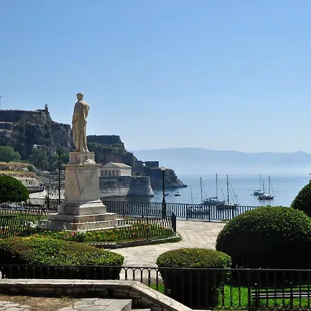 Liston Pied A Terre, Corfu Centre Apartment